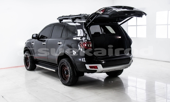 Buy Used Ford Everest Black Car in Nonthaburi in Nonthaburi Buy Used Ford Everest Black Car in Nonthaburi in Nonthaburi