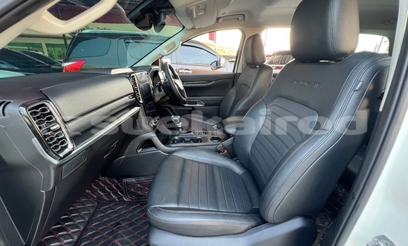 Buy Used Ford Everest White Car in Nonthaburi in Nonthaburi Buy Used Ford Everest White Car in Nonthaburi in Nonthaburi