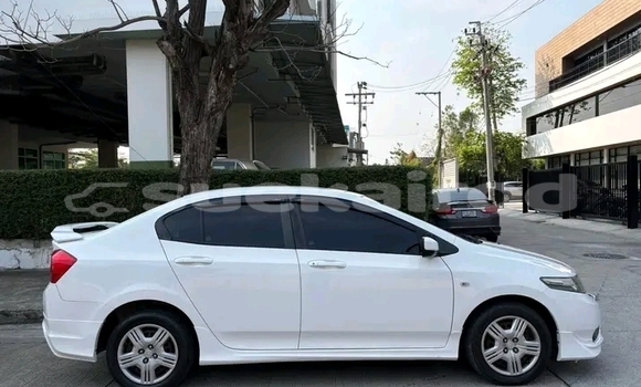 ซื้อ รถมือสอง Honda City ขาว รถยนต์ ใน %{เมือง} ใน ชัยนาท ซื้อ รถมือสอง Honda City ขาว รถยนต์ ใน %{เมือง} ใน ชัยนาท