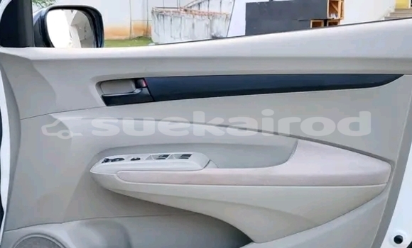 Buy Used Honda City White Car in Chai Nat in Chai Nat