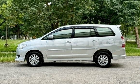 ซื้อ รถมือสอง Toyota Innova ขาว รถยนต์ ใน %{เมือง} ใน กำแพงเพชร ซื้อ รถมือสอง Toyota Innova ขาว รถยนต์ ใน %{เมือง} ใน กำแพงเพชร