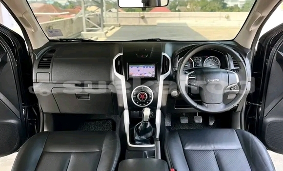 ซื้อ รถมือสอง Isuzu D-Max สีดำ รถยนต์ ใน %{เมือง} ใน จันทบุรี