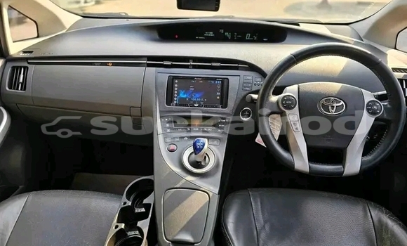 ซื้อ รถมือสอง Toyota Prius สีดำ รถยนต์ ใน %{เมือง} ใน ฉะเชิงเทรา