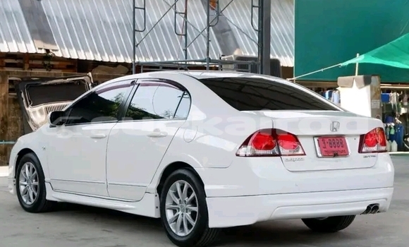 ซื้อ รถมือสอง Honda Civic ขาว รถยนต์ ใน %{เมือง} ใน ลำปาง