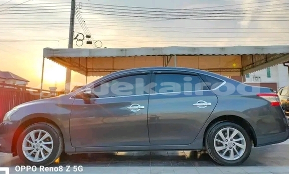 ซื้อ รถมือสอง Nissan SYLPHY สีดำ รถยนต์ ใน %{เมือง} ใน กาญจนบุรี
