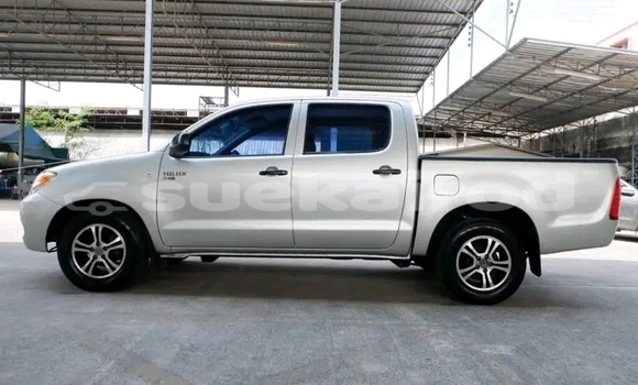 Buy Used Toyota Vigo Other Car in Chai Nat in Chai Nat Buy Used Toyota Vigo Other Car in Chai Nat in Chai Nat