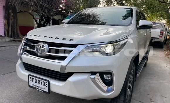 ซื้อ รถมือสอง Toyota Fortuner ขาว รถยนต์ ใน %{เมือง} ใน ชัยนาท ซื้อ รถมือสอง Toyota Fortuner ขาว รถยนต์ ใน %{เมือง} ใน ชัยนาท