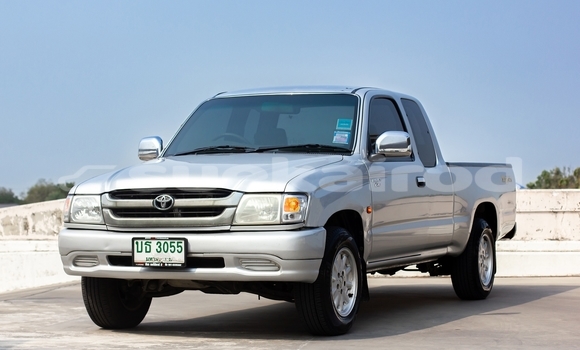 ซื้อ รถมือสอง Toyota Hilux อื่น ๆ รถยนต์ ใน %{เมือง} ใน นนทบุรี