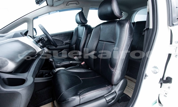 Buy Used Honda Jazz White Car in Nonthaburi in Nonthaburi Buy Used Honda Jazz White Car in Nonthaburi in Nonthaburi