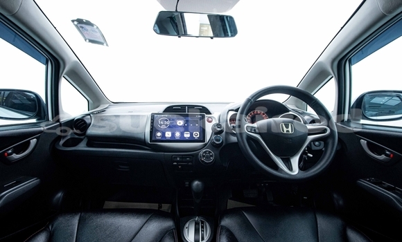 Buy Used Honda Jazz White Car in Nonthaburi in Nonthaburi Buy Used Honda Jazz White Car in Nonthaburi in Nonthaburi