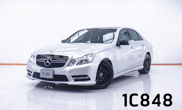 ซื้อ รถมือสอง Mercedes-Benz E-Classe อื่น ๆ รถยนต์ ใน %{เมือง} ใน กรุงเทพมหานคร