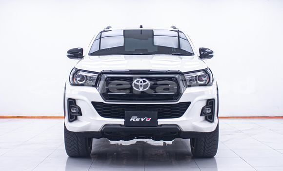 Buy Used Toyota Hiluxe Revo White Car in Bangkok in Bangkok Buy Used Toyota Hiluxe Revo White Car in Bangkok in Bangkok