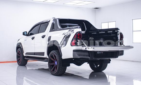 Buy Used Toyota Hiluxe Revo White Car in Bangkok in Bangkok Buy Used Toyota Hiluxe Revo White Car in Bangkok in Bangkok