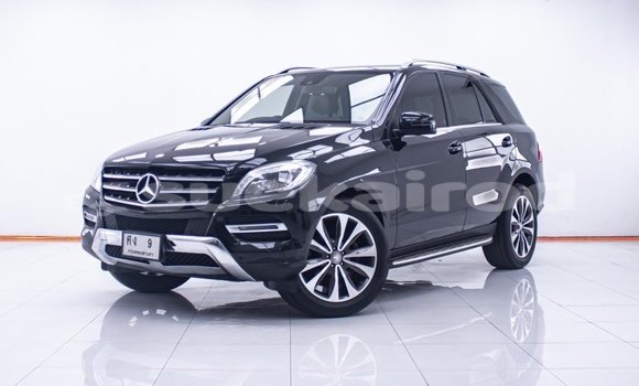 Buy Used Mercedes-Benz M-klasse Black Car in Nonthaburi in Nonthaburi