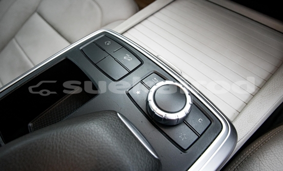 ซื้อ รถมือสอง Mercedes-Benz M-klasse สีดำ รถยนต์ ใน %{เมือง} ใน นนทบุรี ซื้อ รถมือสอง Mercedes-Benz M-klasse สีดำ รถยนต์ ใน %{เมือง} ใน นนทบุรี