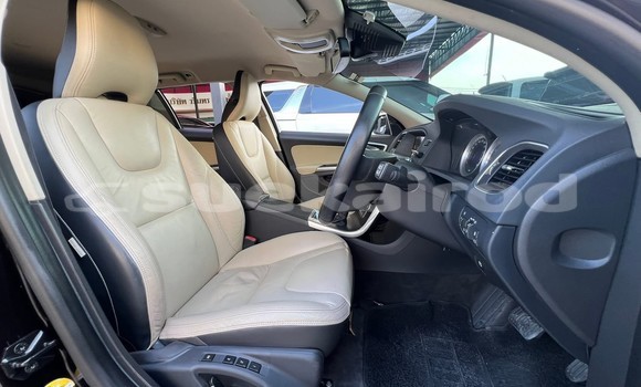 ซื้อ รถมือสอง Volvo V60 สีดำ รถยนต์ ใน %{เมือง} ใน นนทบุรี ซื้อ รถมือสอง Volvo V60 สีดำ รถยนต์ ใน %{เมือง} ใน นนทบุรี