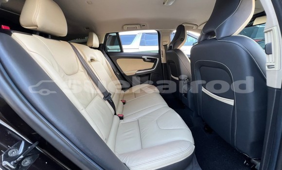 ซื้อ รถมือสอง Volvo V60 สีดำ รถยนต์ ใน %{เมือง} ใน นนทบุรี ซื้อ รถมือสอง Volvo V60 สีดำ รถยนต์ ใน %{เมือง} ใน นนทบุรี