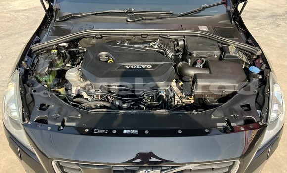 ซื้อ รถมือสอง Volvo V60 สีดำ รถยนต์ ใน %{เมือง} ใน นนทบุรี ซื้อ รถมือสอง Volvo V60 สีดำ รถยนต์ ใน %{เมือง} ใน นนทบุรี