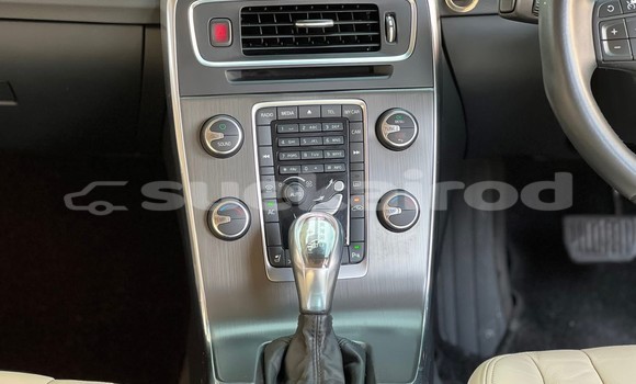 ซื้อ รถมือสอง Volvo V60 สีดำ รถยนต์ ใน %{เมือง} ใน นนทบุรี ซื้อ รถมือสอง Volvo V60 สีดำ รถยนต์ ใน %{เมือง} ใน นนทบุรี