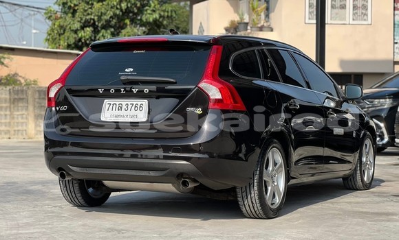 ซื้อ รถมือสอง Volvo V60 สีดำ รถยนต์ ใน %{เมือง} ใน นนทบุรี ซื้อ รถมือสอง Volvo V60 สีดำ รถยนต์ ใน %{เมือง} ใน นนทบุรี