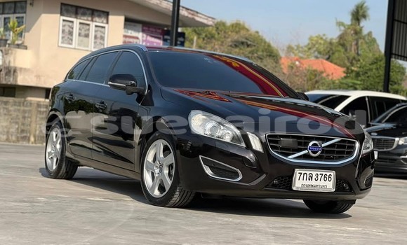 ซื้อ รถมือสอง Volvo V60 สีดำ รถยนต์ ใน %{เมือง} ใน นนทบุรี ซื้อ รถมือสอง Volvo V60 สีดำ รถยนต์ ใน %{เมือง} ใน นนทบุรี