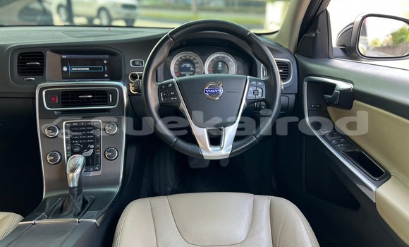 ซื้อ รถมือสอง Volvo V60 สีดำ รถยนต์ ใน %{เมือง} ใน นนทบุรี ซื้อ รถมือสอง Volvo V60 สีดำ รถยนต์ ใน %{เมือง} ใน นนทบุรี
