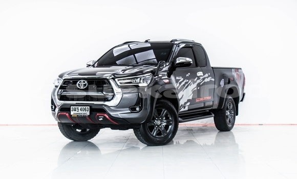 Buy Used Toyota Hiluxe Revo Other Car in Nonthaburi in Nonthaburi