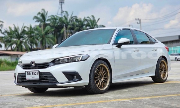 ซื้อ รถมือสอง Honda Civic ขาว รถยนต์ ใน %{เมือง} ใน นนทบุรี