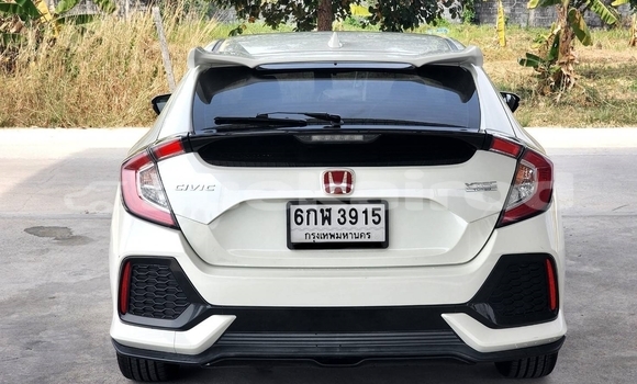 Buy Used Honda Civic White Car in Bangkok in Bangkok Buy Used Honda Civic White Car in Bangkok in Bangkok