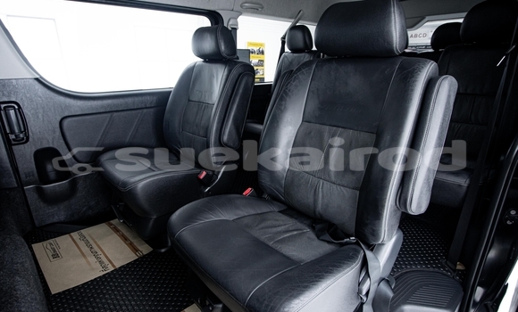 ซื้อ รถมือสอง Toyota Ventury สีดำ รถยนต์ ใน %{เมือง} ใน นนทบุรี ซื้อ รถมือสอง Toyota Ventury สีดำ รถยนต์ ใน %{เมือง} ใน นนทบุรี