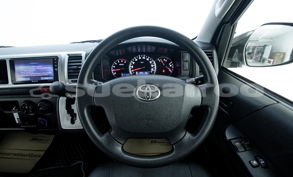 ซื้อ รถมือสอง Toyota Ventury สีดำ รถยนต์ ใน %{เมือง} ใน นนทบุรี ซื้อ รถมือสอง Toyota Ventury สีดำ รถยนต์ ใน %{เมือง} ใน นนทบุรี