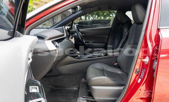 ซื้อ รถมือสอง Toyota C-HR สีแดง รถยนต์ ใน %{เมือง} ใน กรุงเทพมหานคร ซื้อ รถมือสอง Toyota C-HR สีแดง รถยนต์ ใน %{เมือง} ใน กรุงเทพมหานคร