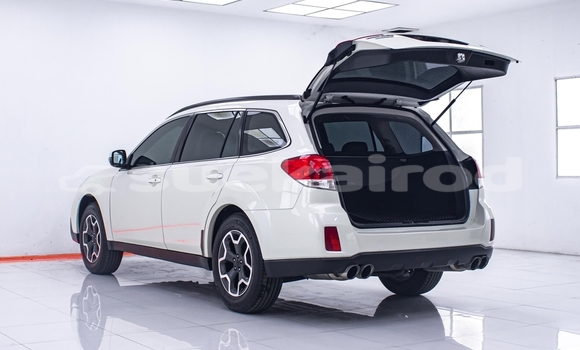 Buy Used Subaru Outback White Car in Nonthaburi in Nonthaburi Buy Used Subaru Outback White Car in Nonthaburi in Nonthaburi