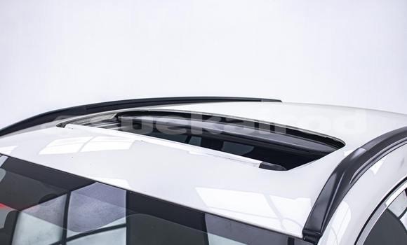 Buy Used Subaru Outback White Car in Nonthaburi in Nonthaburi Buy Used Subaru Outback White Car in Nonthaburi in Nonthaburi