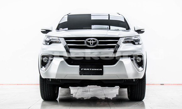 Buy Used Toyota Fortuner White Car in Bangkok in Bangkok Buy Used Toyota Fortuner White Car in Bangkok in Bangkok