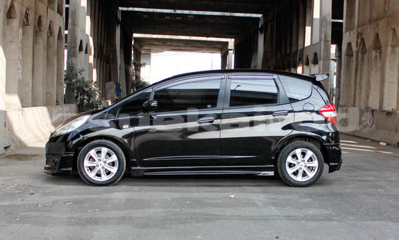 ซื้อ รถมือสอง Honda Jazz สีดำ รถยนต์ ใน %{เมือง} ใน นนทบุรี ซื้อ รถมือสอง Honda Jazz สีดำ รถยนต์ ใน %{เมือง} ใน นนทบุรี