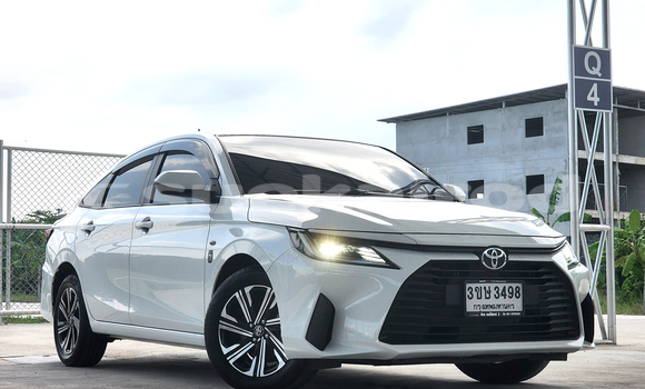 Buy Used Toyota Yaris Ativ White Car in Bangkok in Bangkok Buy Used Toyota Yaris Ativ White Car in Bangkok in Bangkok