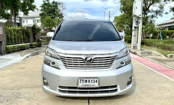 Buy Used Toyota Vellfire Silver Car in Nonthaburi in Nonthaburi Buy Used Toyota Vellfire Silver Car in Nonthaburi in Nonthaburi