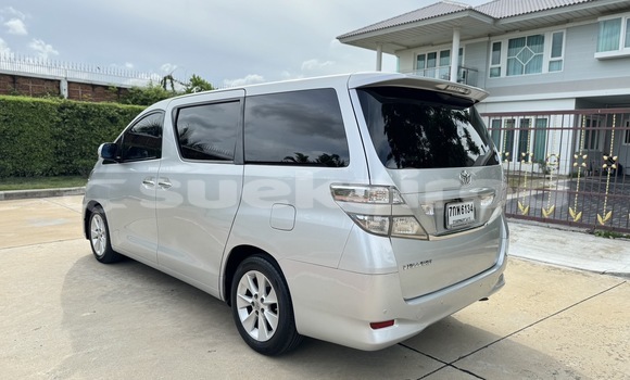 Buy Used Toyota Vellfire Silver Car in Nonthaburi in Nonthaburi Buy Used Toyota Vellfire Silver Car in Nonthaburi in Nonthaburi
