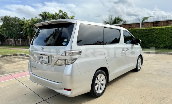 Buy Used Toyota Vellfire Silver Car in Nonthaburi in Nonthaburi Buy Used Toyota Vellfire Silver Car in Nonthaburi in Nonthaburi