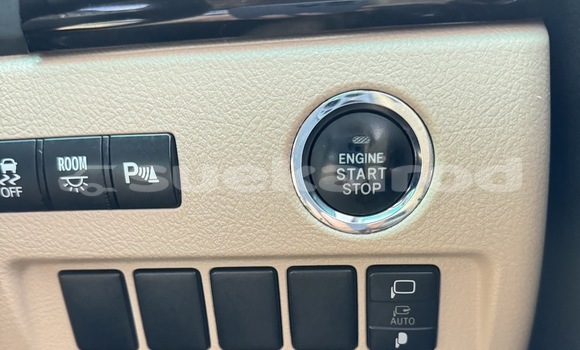 Buy Used Toyota Vellfire Silver Car in Nonthaburi in Nonthaburi Buy Used Toyota Vellfire Silver Car in Nonthaburi in Nonthaburi