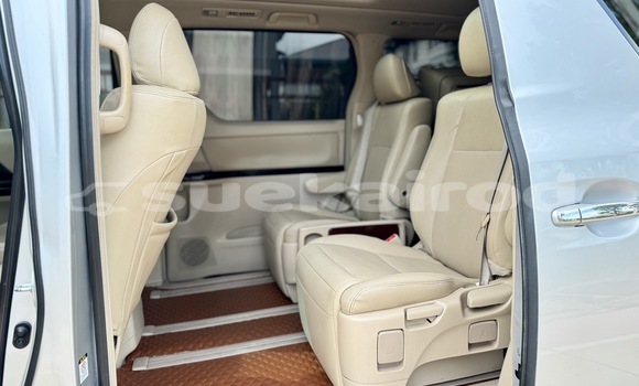 Buy Used Toyota Vellfire Silver Car in Nonthaburi in Nonthaburi Buy Used Toyota Vellfire Silver Car in Nonthaburi in Nonthaburi
