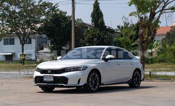 ซื้อ รถมือสอง Honda Civic ขาว รถยนต์ ใน %{เมือง} ใน นนทบุรี