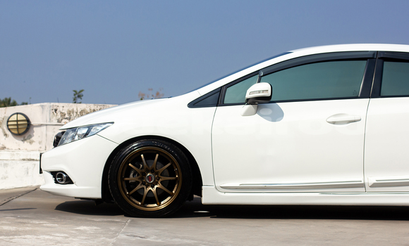 ซื้อ รถมือสอง Honda Civic ขาว รถยนต์ ใน %{เมือง} ใน นนทบุรี ซื้อ รถมือสอง Honda Civic ขาว รถยนต์ ใน %{เมือง} ใน นนทบุรี