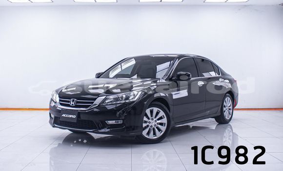 ซื้อ รถมือสอง Honda Accord สีดำ รถยนต์ ใน %{เมือง} ใน กรุงเทพมหานคร
