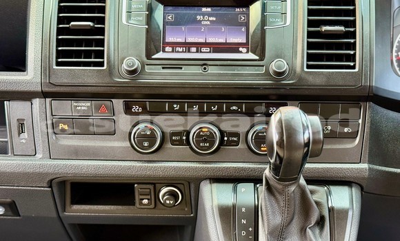 Buy Used Volkswagen Caravelle White Car in Nonthaburi in Nonthaburi Buy Used Volkswagen Caravelle White Car in Nonthaburi in Nonthaburi