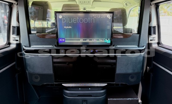 Buy Used Volkswagen Caravelle White Car in Nonthaburi in Nonthaburi Buy Used Volkswagen Caravelle White Car in Nonthaburi in Nonthaburi