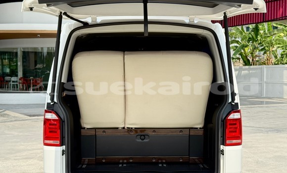 Buy Used Volkswagen Caravelle White Car in Nonthaburi in Nonthaburi Buy Used Volkswagen Caravelle White Car in Nonthaburi in Nonthaburi