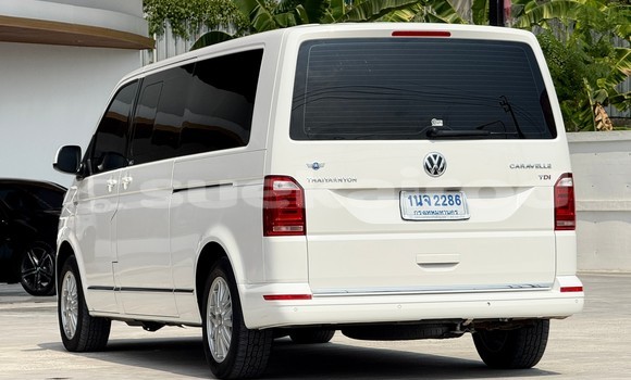 Buy Used Volkswagen Caravelle White Car in Nonthaburi in Nonthaburi Buy Used Volkswagen Caravelle White Car in Nonthaburi in Nonthaburi
