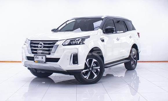 Buy Used Nissan X-Terra White Car in Nonthaburi in Nonthaburi